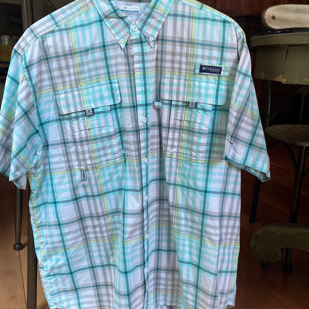 Mens shirt sleeve shirt